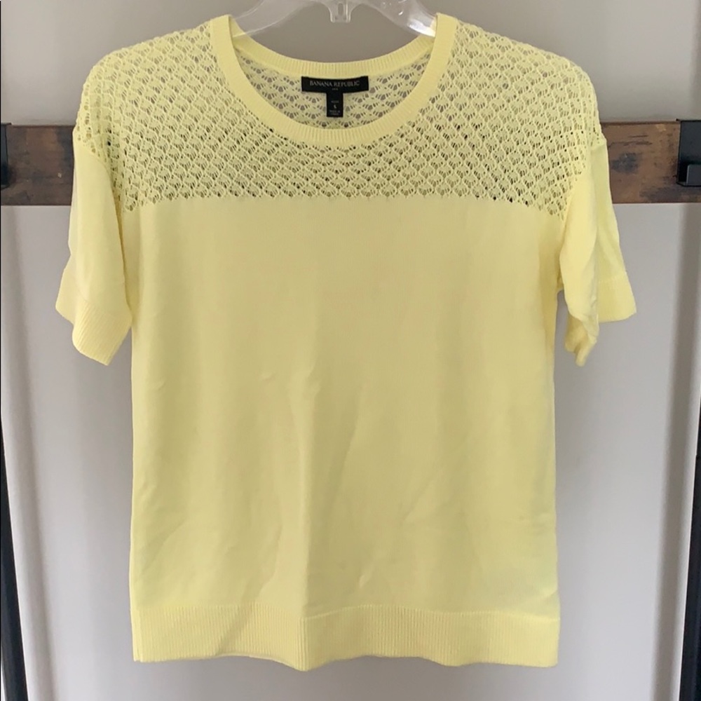 Banana Republic Short Sleeve Shirt